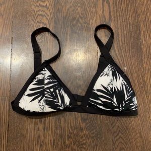 Sole East NWOT Bikini Top